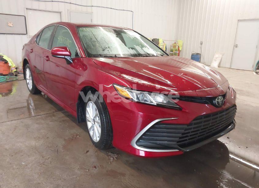 2022 Toyota Camry LE AWD (VIN 4T1C11BK3NU059117) main photo
