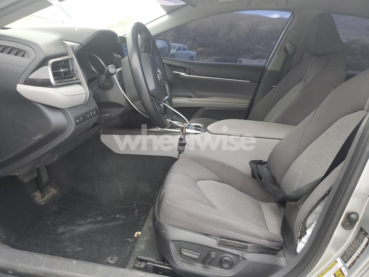 Photo 7 of 2022 TOYOTA CAMRY LE (VIN 4T1C11BK3NU062924)