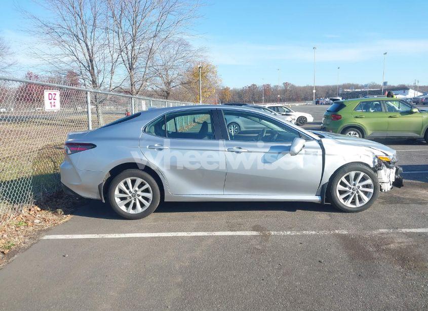 Photo 13 of 2022 Toyota Camry LE AWD (VIN 4T1C11BK3NU066651)