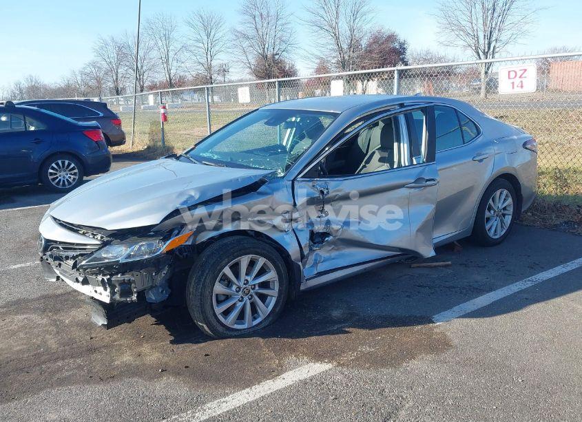 Photo 2 of 2022 Toyota Camry LE AWD (VIN 4T1C11BK3NU066651)