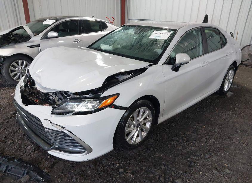 Photo 2 of 2023 Toyota Camry LE (VIN 4T1C11BK3PU103989)