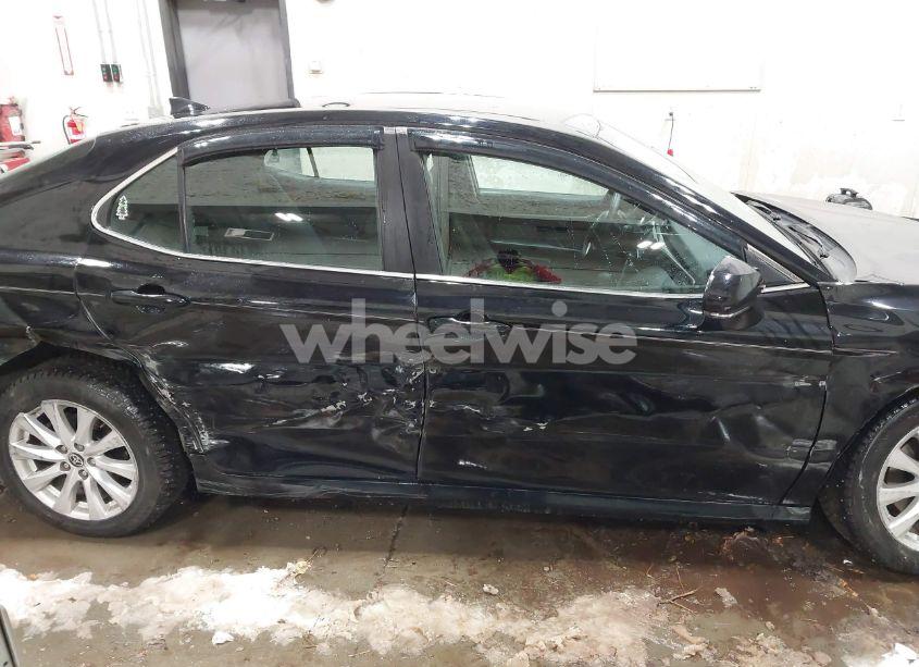 Photo 13 of 2020 Toyota Camry LE AWD (VIN 4T1C11BK4LU004740)