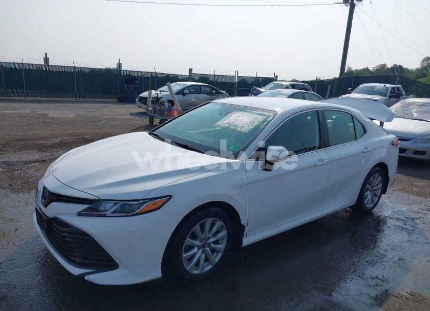 Photo 2 of 2020 Toyota Camry LE AWD (VIN 4T1C11BK4LU010585)