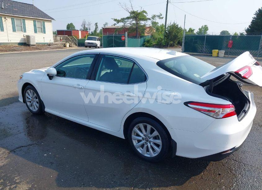Photo 3 of 2020 Toyota Camry LE AWD (VIN 4T1C11BK4LU010585)
