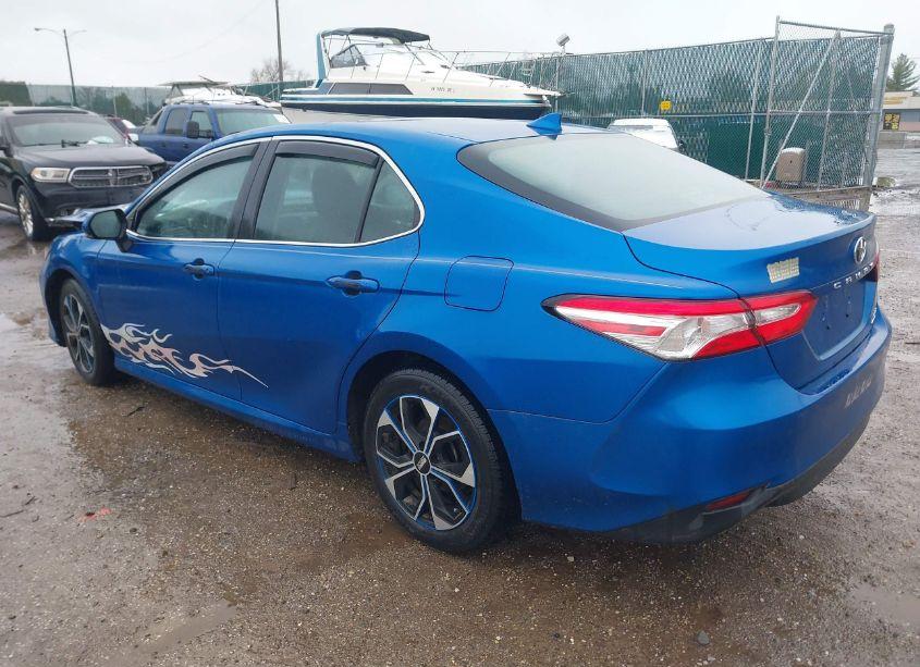 Photo 3 of 2020 Toyota Camry LE AWD (VIN 4T1C11BK4LU016760)