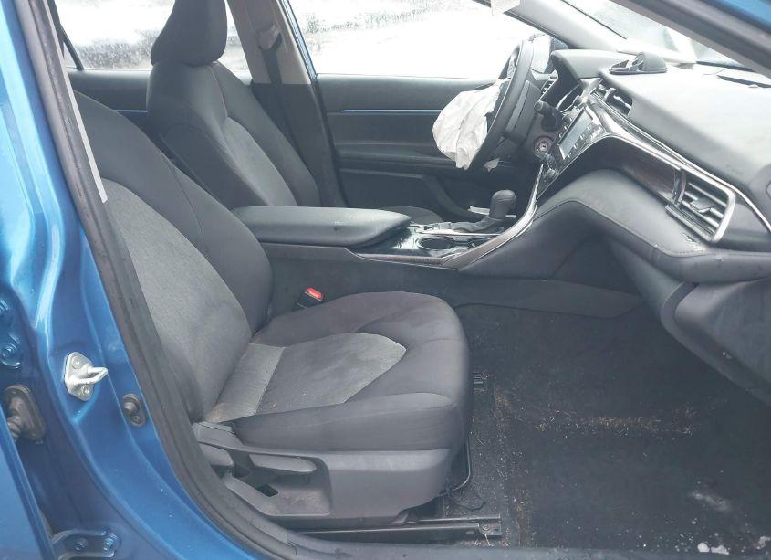 Photo 5 of 2020 Toyota Camry LE AWD (VIN 4T1C11BK4LU016760)