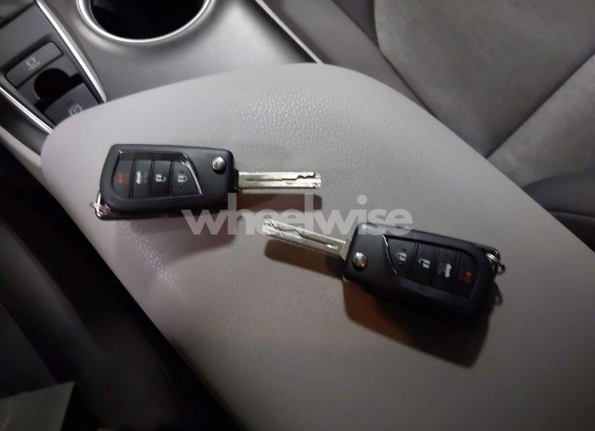 Photo 11 of 2021 Toyota Camry LE AWD (VIN 4T1C11BK4MU023001)