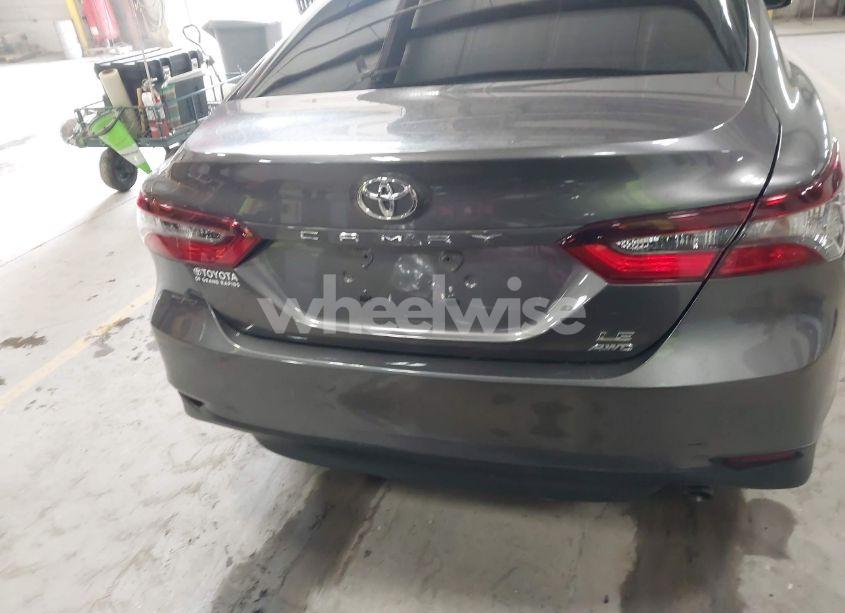 Photo 16 of 2021 Toyota Camry LE AWD (VIN 4T1C11BK4MU023001)