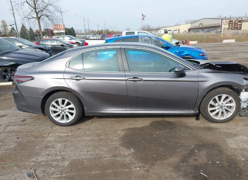 Photo 13 of 2022 Toyota Camry LE AWD (VIN 4T1C11BK4NU065251)