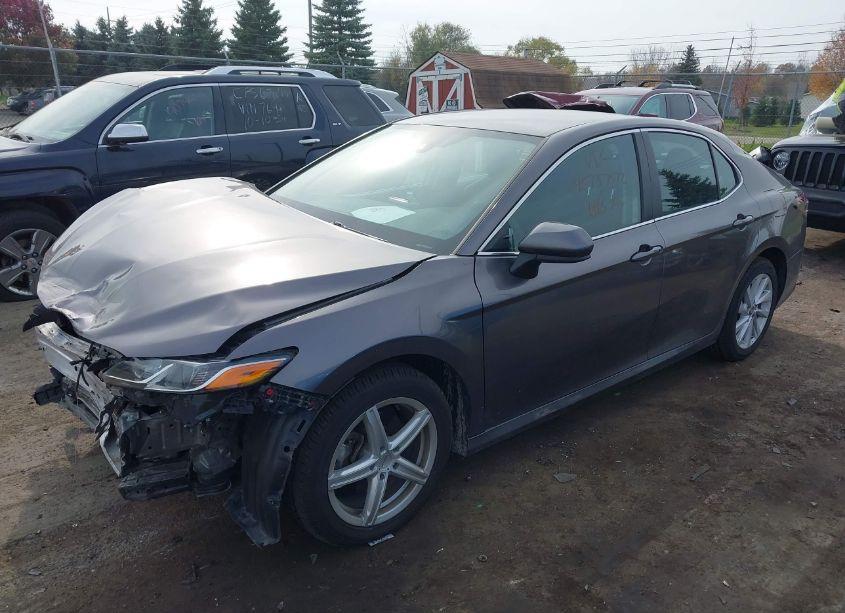 Photo 2 of 2022 Toyota Camry LE AWD (VIN 4T1C11BK4NU065251)