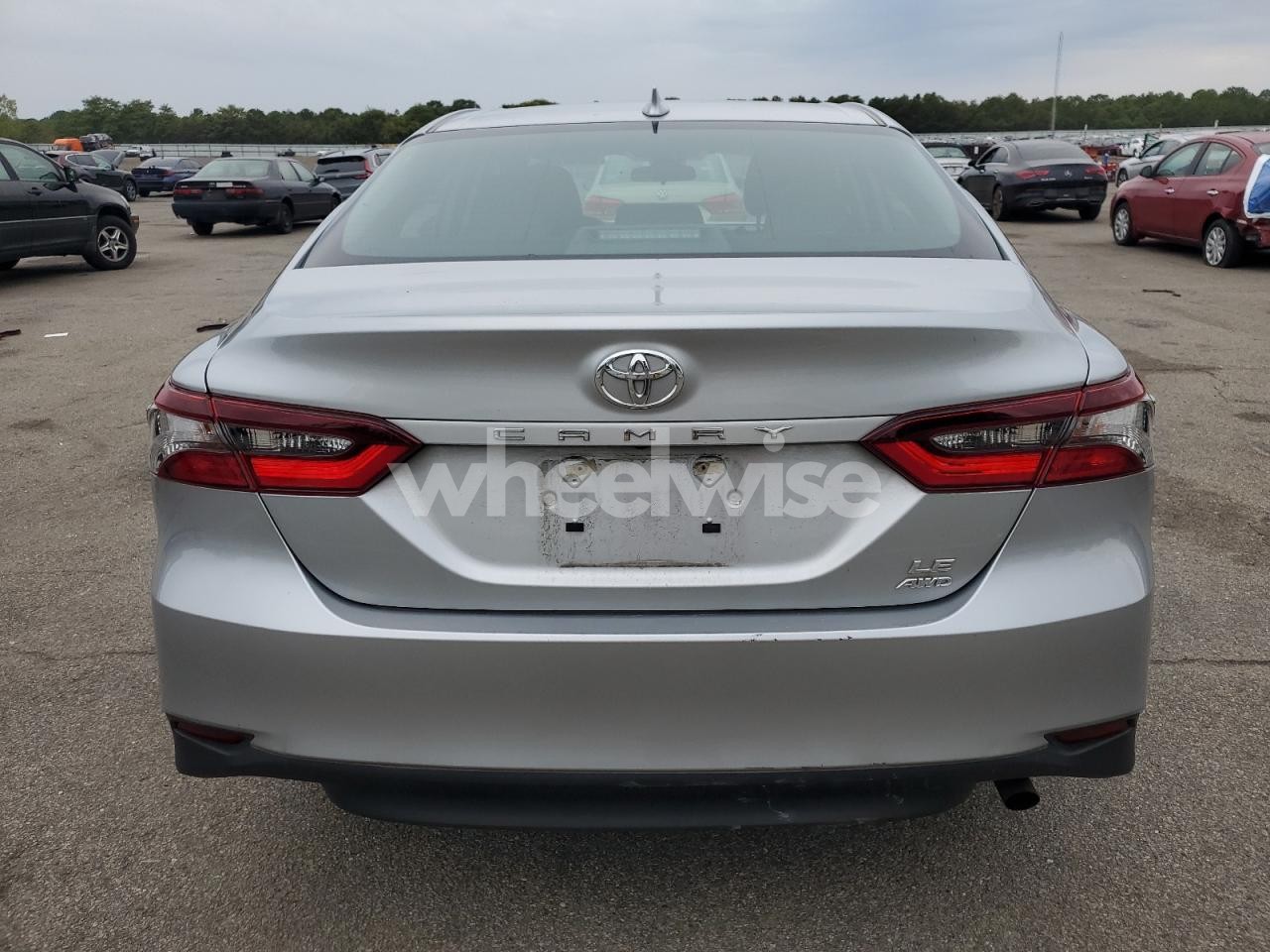 Photo 6 of 2022 TOYOTA CAMRY LE (VIN 4T1C11BK4NU065993)