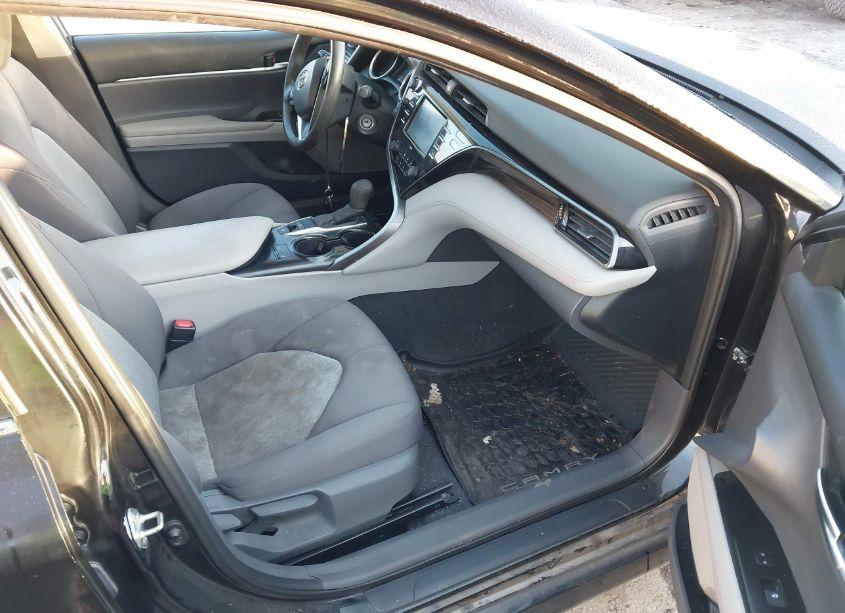 Photo 5 of 2020 Toyota Camry LE AWD (VIN 4T1C11BK5LU008537)