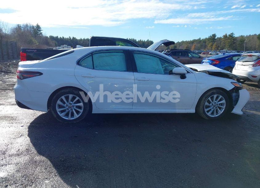 Photo 13 of 2023 Toyota Camry LE (VIN 4T1C11BK5PU073085)