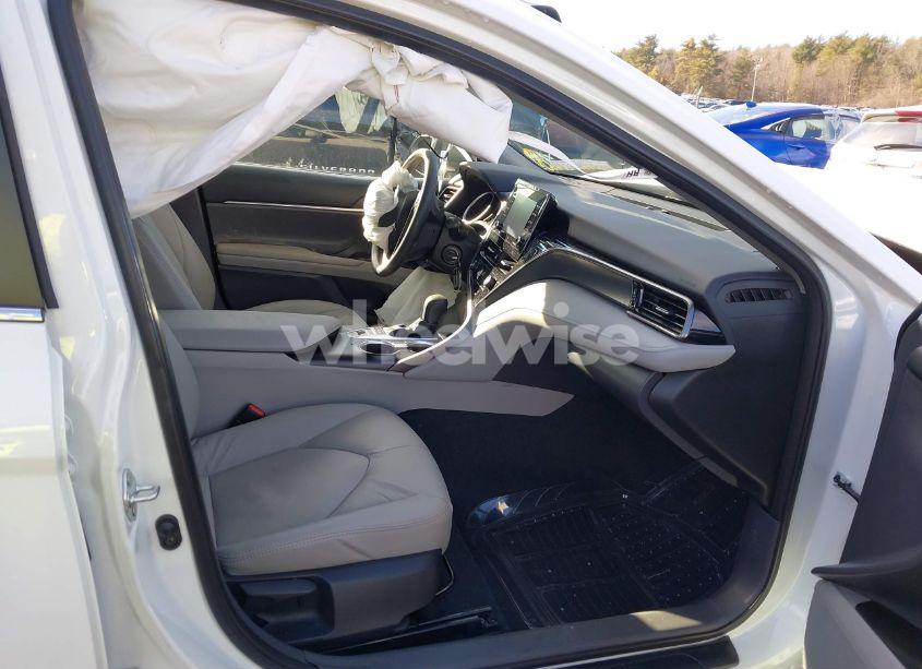 Photo 5 of 2023 Toyota Camry LE (VIN 4T1C11BK5PU073085)