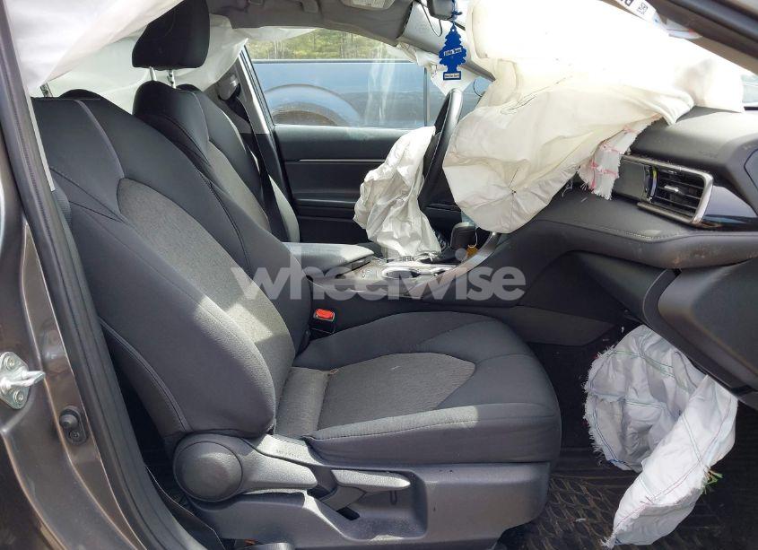 Photo 5 of 2023 Toyota Camry LE (VIN 4T1C11BK5PU083065)