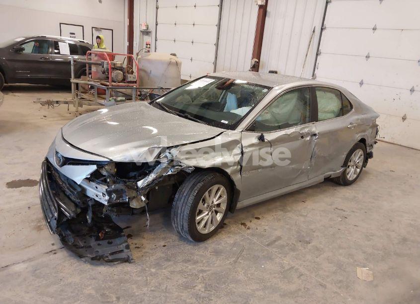 Photo 2 of 2023 Toyota Camry LE (VIN 4T1C11BK6PU092261)