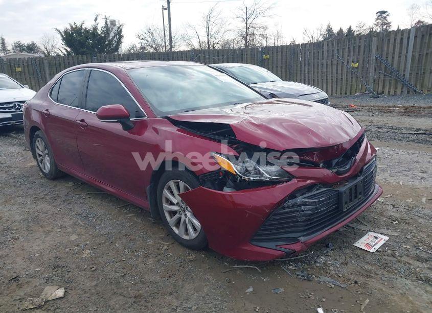 2020 Toyota Camry LE AWD (VIN 4T1C11BK7LU016249) main photo