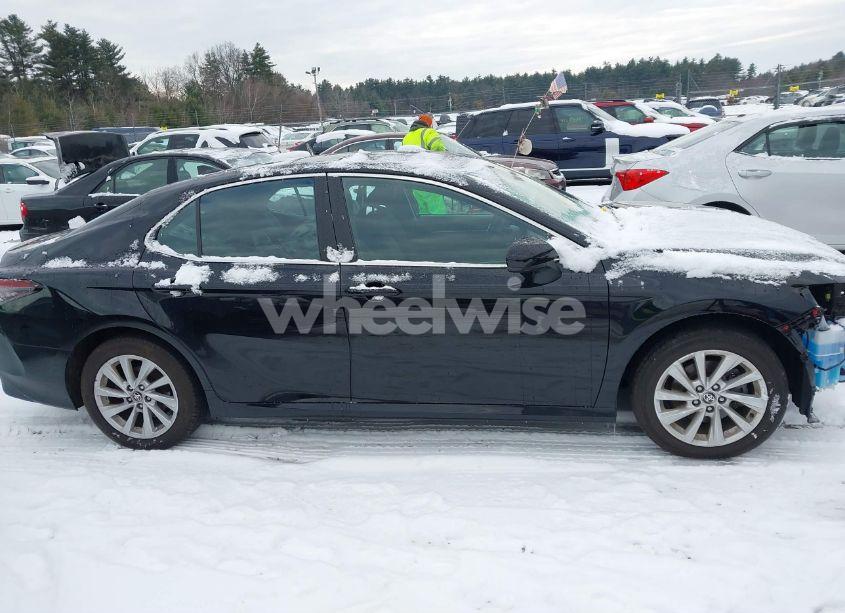 Photo 13 of 2021 Toyota Camry LE AWD (VIN 4T1C11BK7MU037295)