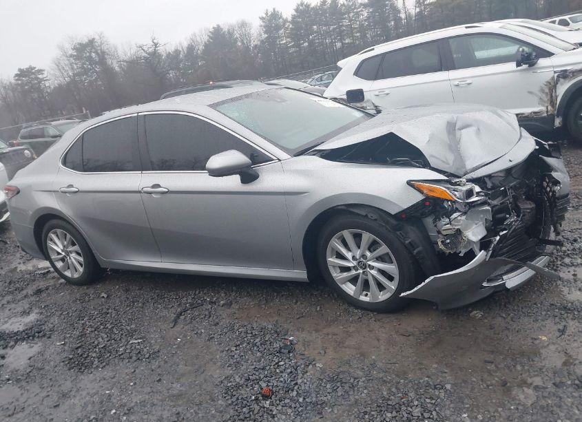 Photo 13 of 2021 Toyota Camry LE AWD (VIN 4T1C11BK8MU037757)