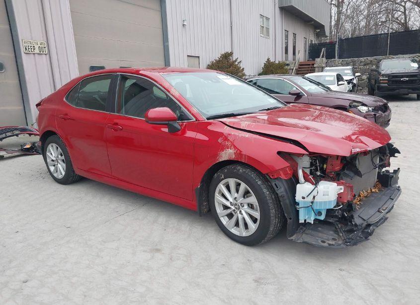 2023 Toyota Camry LE (VIN 4T1C11BK8PU074392) main photo