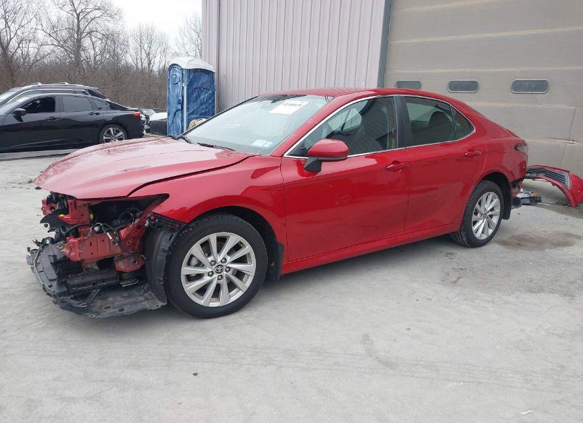 Photo 2 of 2023 Toyota Camry LE (VIN 4T1C11BK8PU074392)