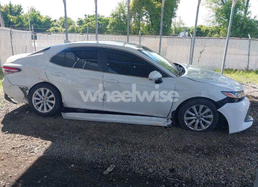 Photo 13 of 2020 Toyota Camry LE AWD (VIN 4T1C11BK9LU007164)