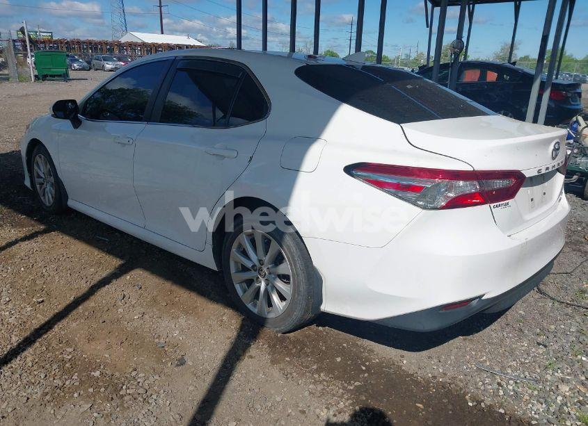 Photo 3 of 2020 Toyota Camry LE AWD (VIN 4T1C11BK9LU007164)
