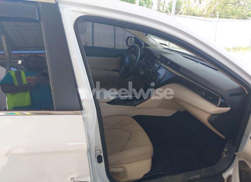 Photo 5 of 2020 Toyota Camry LE AWD (VIN 4T1C11BK9LU007164)