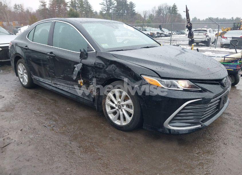 2023 Toyota Camry LE (VIN 4T1C11BK9PU074532) main photo