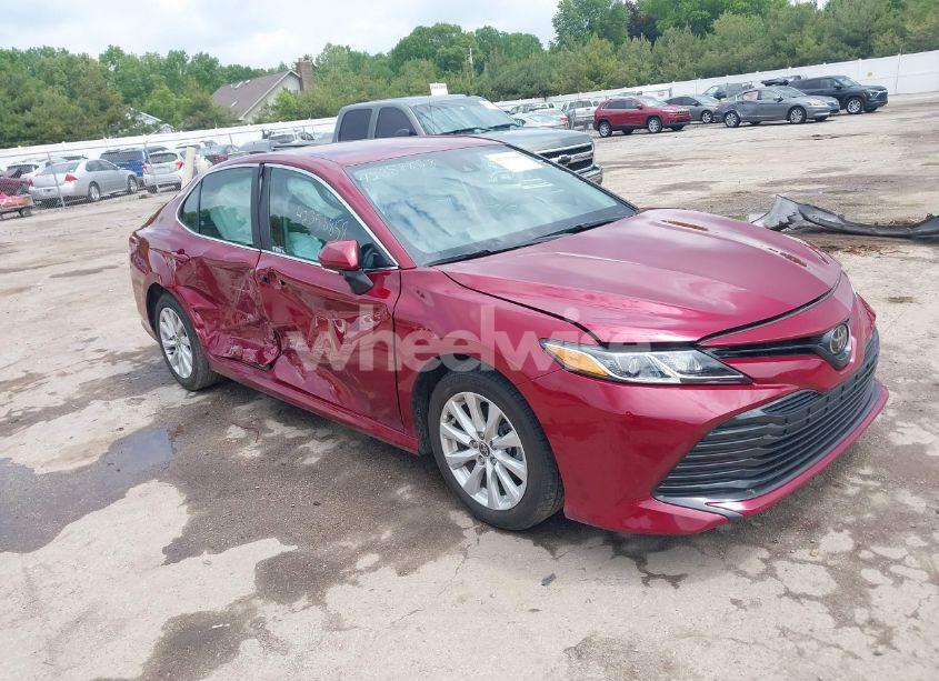 2020 Toyota Camry LE AWD (VIN 4T1C11BKXLU016245) main photo
