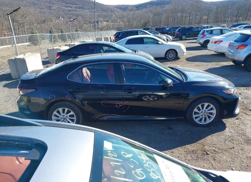 Photo 13 of 2021 Toyota Camry LE AWD (VIN 4T1C11BKXMU021219)