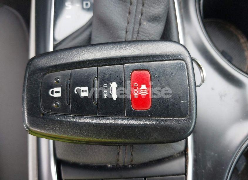 Photo 11 of 2020 Toyota Camry LE HYBRID (VIN 4T1C31AK0LU523389)