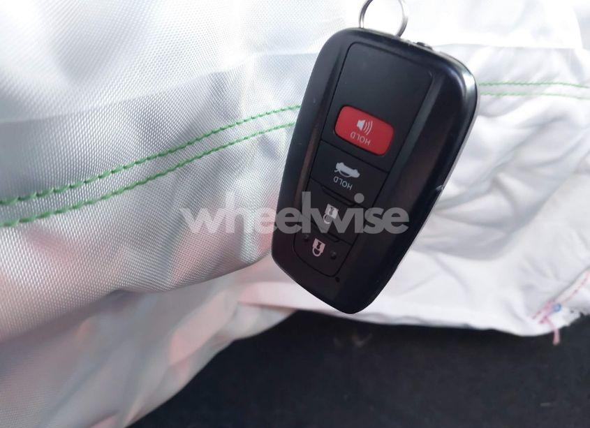 Photo 11 of 2021 Toyota Camry LE HYBRID (VIN 4T1C31AK1MU555589)