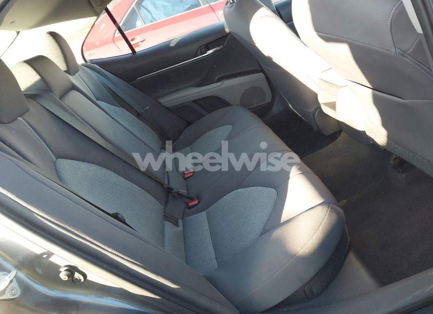 Photo 8 of 2021 Toyota Camry LE HYBRID (VIN 4T1C31AK1MU555589)