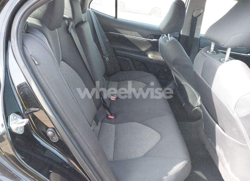 Photo 8 of 2022 Toyota Camry LE (VIN 4T1C31AK1NU580817)