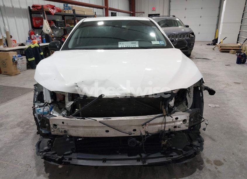 Photo 12 of 2022 Toyota Camry LE HYBRID (VIN 4T1C31AK1NU592305)