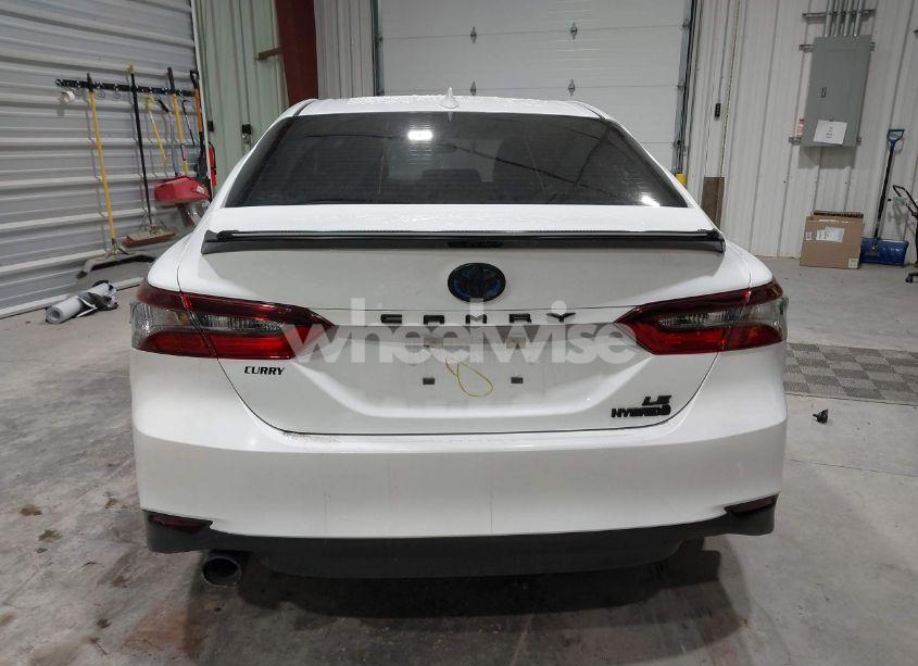 Photo 16 of 2022 Toyota Camry LE HYBRID (VIN 4T1C31AK1NU592305)