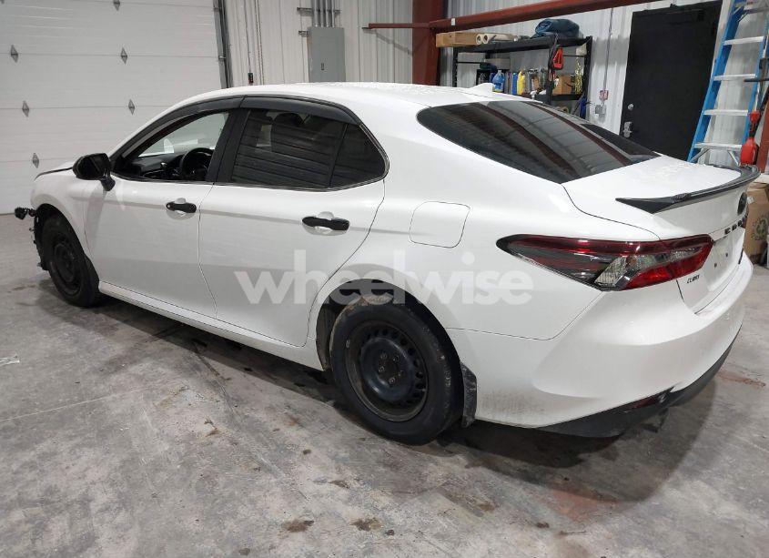 Photo 3 of 2022 Toyota Camry LE HYBRID (VIN 4T1C31AK1NU592305)