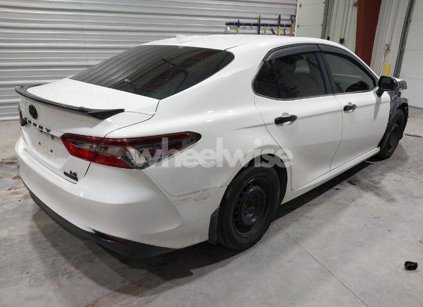Photo 4 of 2022 Toyota Camry LE HYBRID (VIN 4T1C31AK1NU592305)