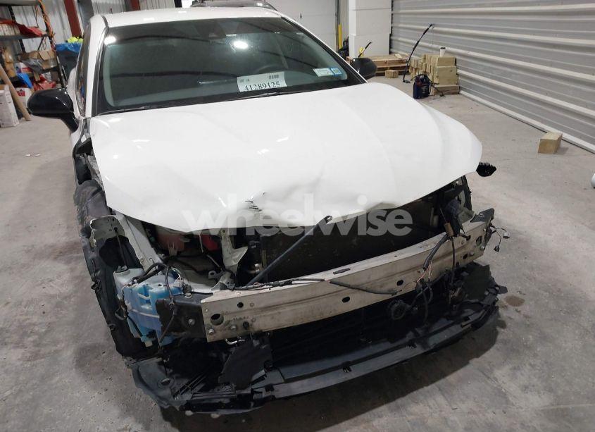 Photo 6 of 2022 Toyota Camry LE HYBRID (VIN 4T1C31AK1NU592305)