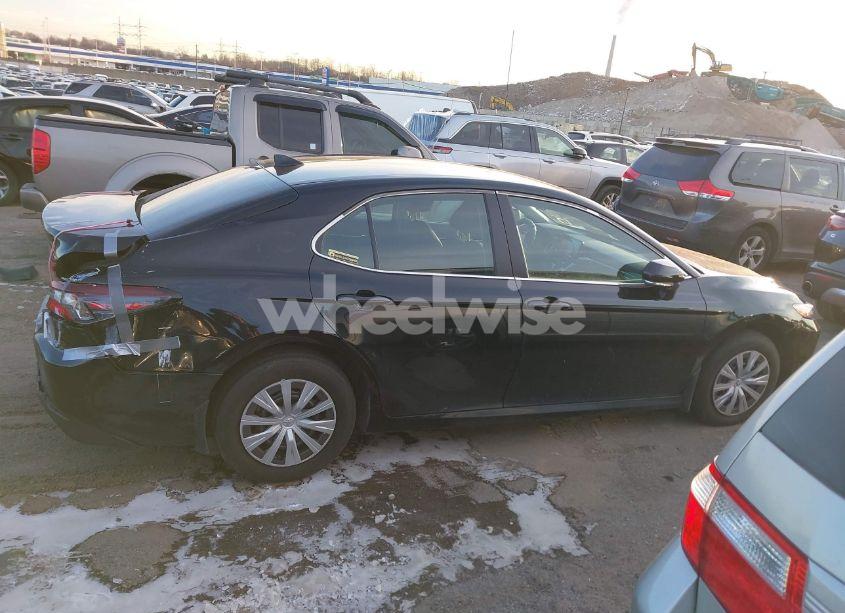 Photo 13 of 2022 Toyota Camry LE HYBRID (VIN 4T1C31AK1NU597827)