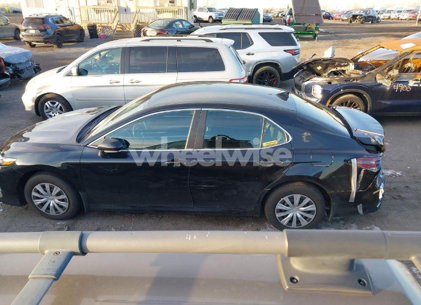 Photo 14 of 2022 Toyota Camry LE HYBRID (VIN 4T1C31AK1NU597827)