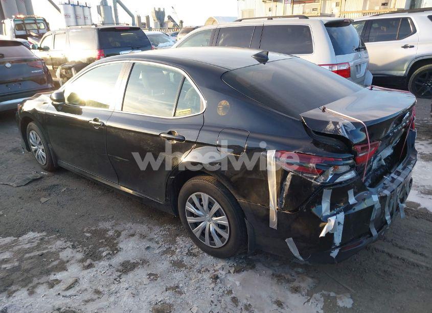Photo 3 of 2022 Toyota Camry LE HYBRID (VIN 4T1C31AK1NU597827)