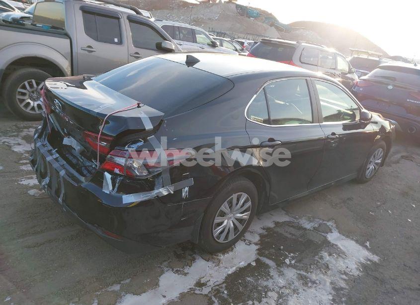 Photo 4 of 2022 Toyota Camry LE HYBRID (VIN 4T1C31AK1NU597827)