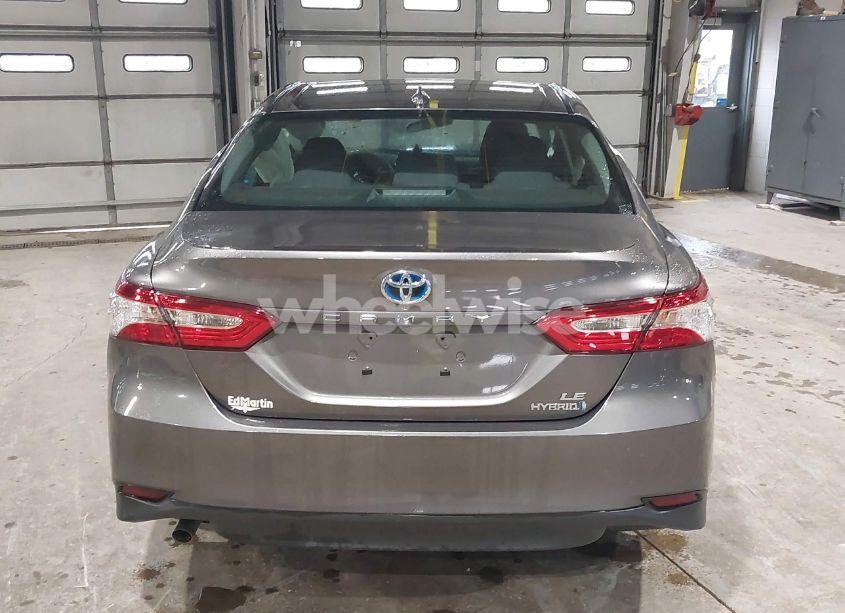 Photo 16 of 2020 Toyota Camry LE HYBRID (VIN 4T1C31AK2LU017742)
