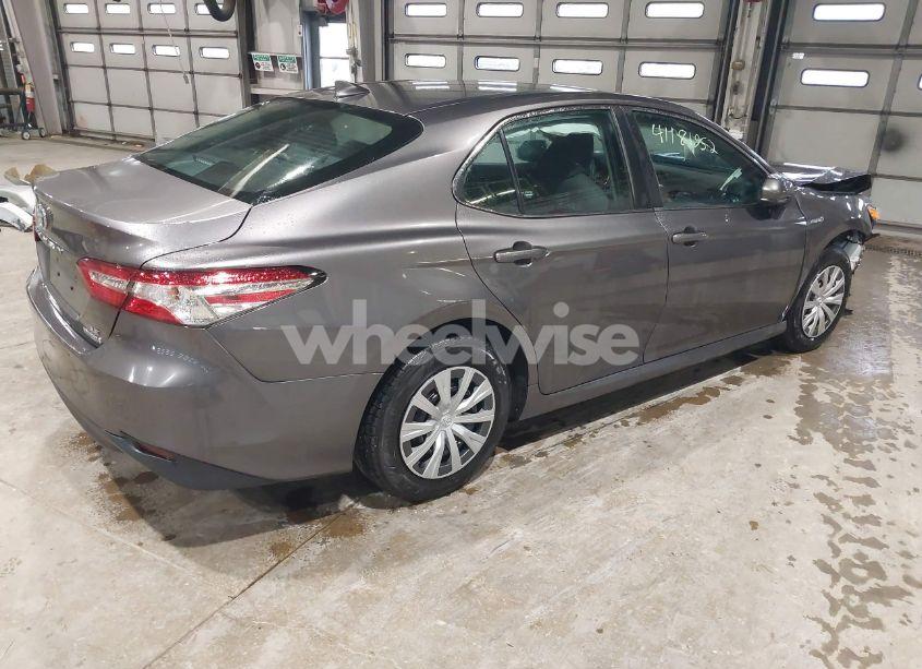 Photo 4 of 2020 Toyota Camry LE HYBRID (VIN 4T1C31AK2LU017742)