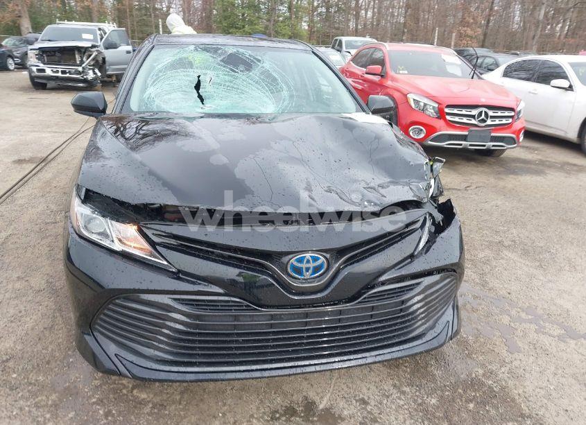 Photo 12 of 2020 Toyota Camry LE HYBRID (VIN 4T1C31AK2LU538685)