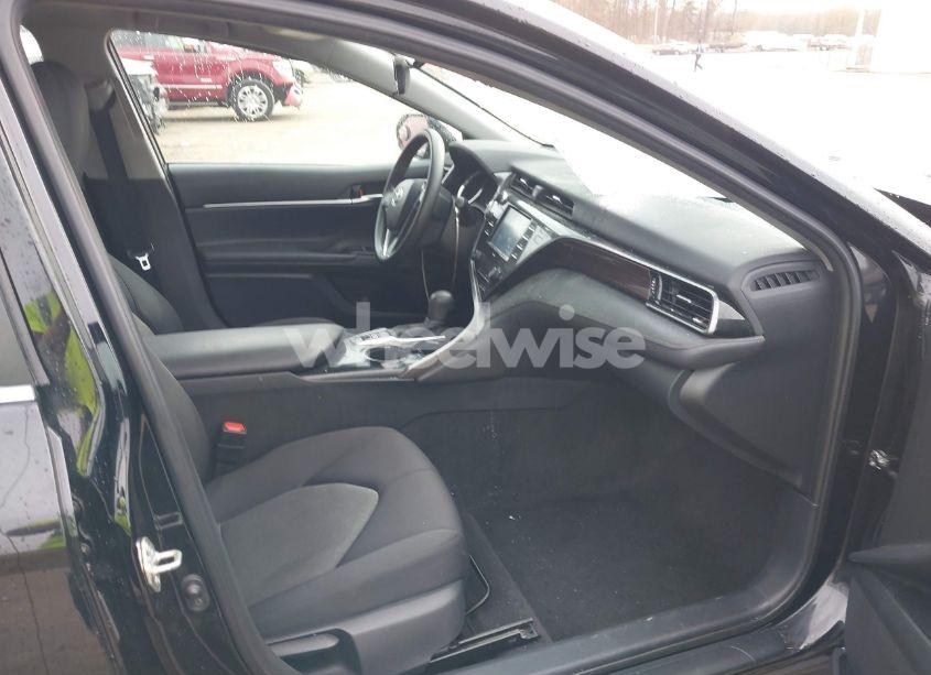 Photo 5 of 2020 Toyota Camry LE HYBRID (VIN 4T1C31AK2LU538685)