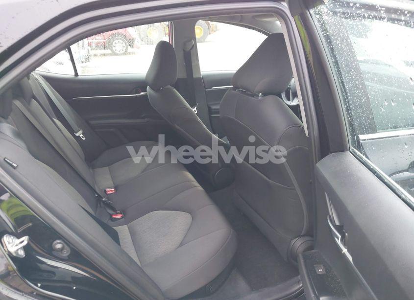 Photo 8 of 2020 Toyota Camry LE HYBRID (VIN 4T1C31AK2LU538685)