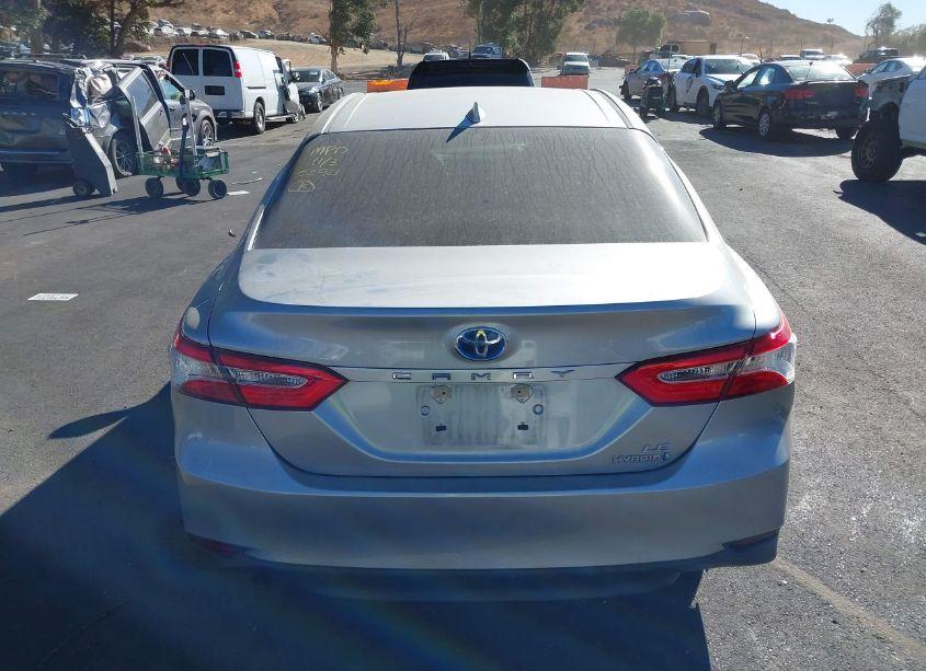 Photo 16 of 2020 Toyota Camry LE HYBRID (VIN 4T1C31AK2LU541652)